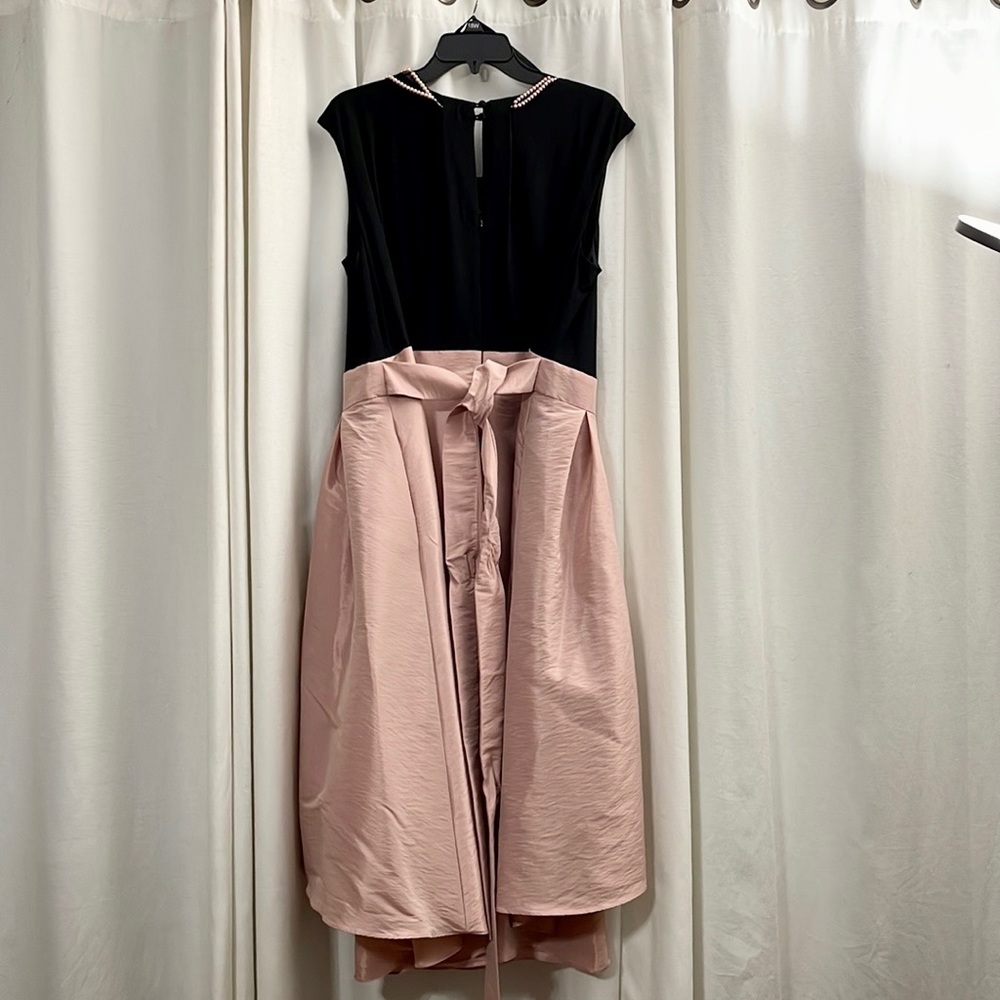 Pearl Trim Twist Belted Waist Hi-Low Fit & Flare Midi Dress - Picture 2 of 10